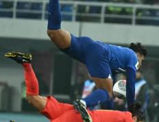 国际比赛日波尔图备战法甲，官宣签约细节曝光，质疑声仍在，轮换策略成焦点的简单介绍