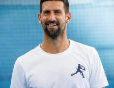 关于德约科维奇回归赛场，势不可挡首场状态亮眼，TES观众沸腾！的信息